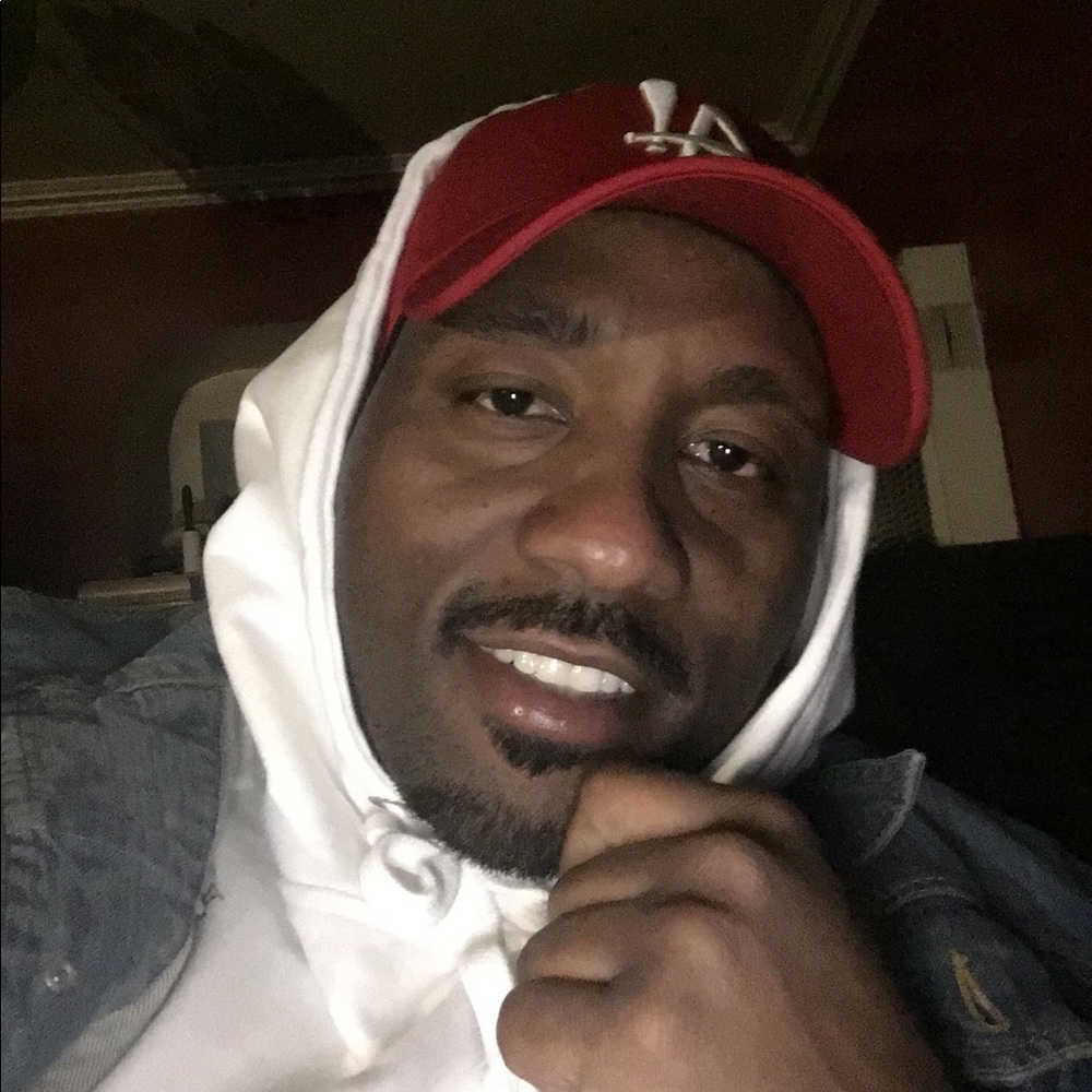 Meet your Posher, Gregory